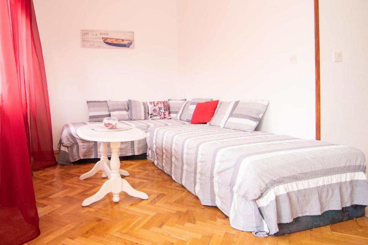 Apartmani Ivana Kaštela Exterior foto