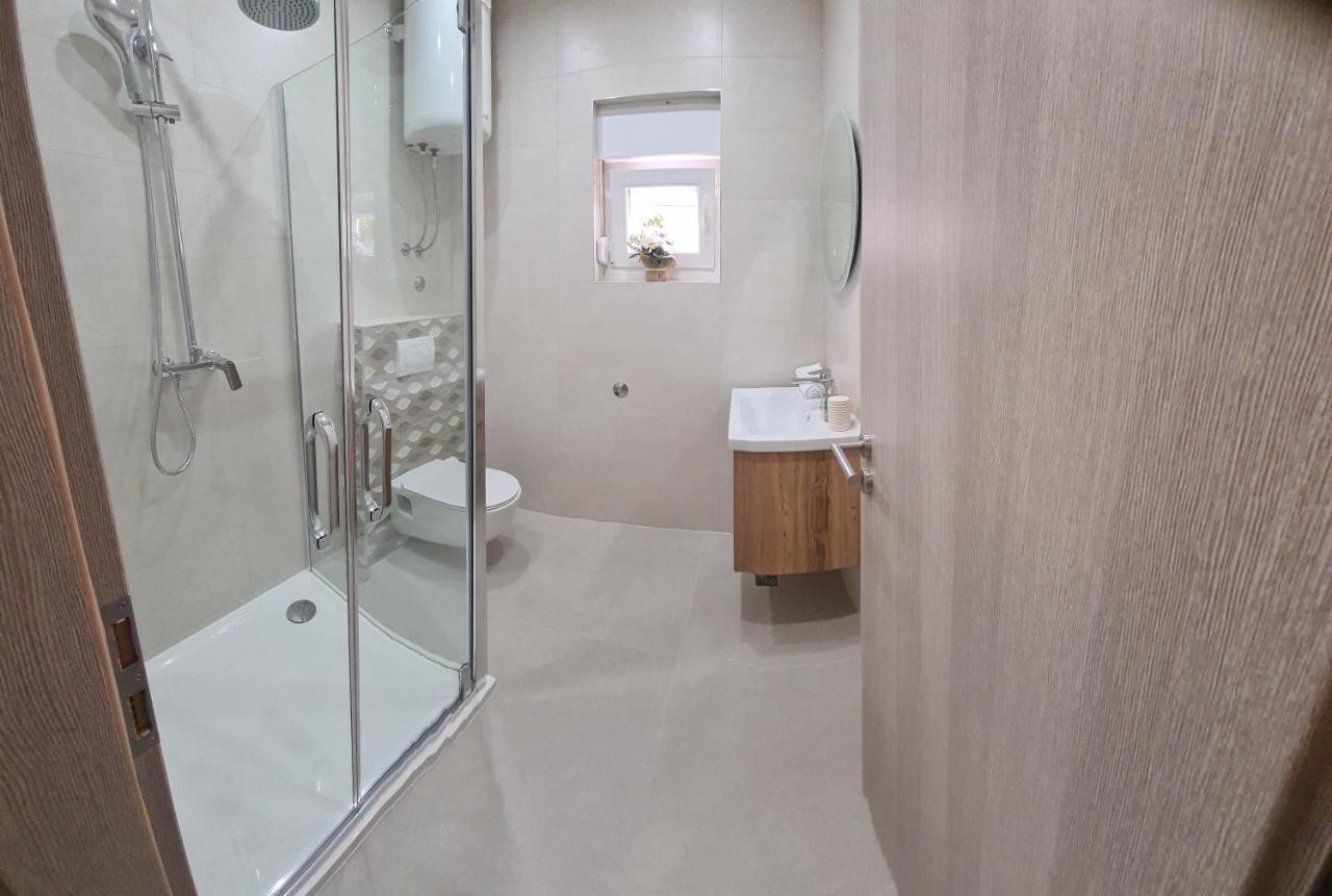 Apartmani Ivana Kaštela Exterior foto